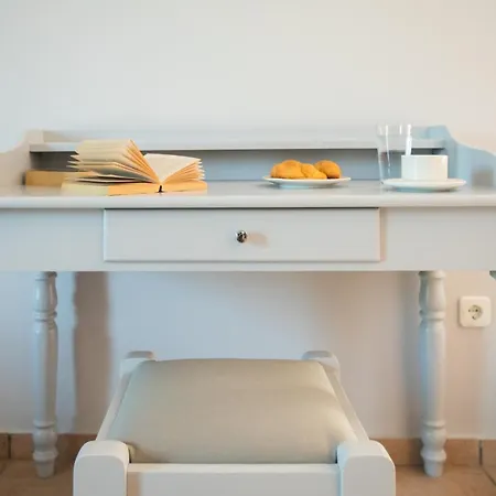 Pelagos Hotell Skála