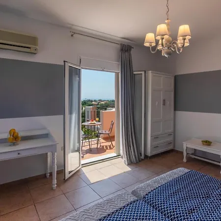 Pelagos Hotell Skála