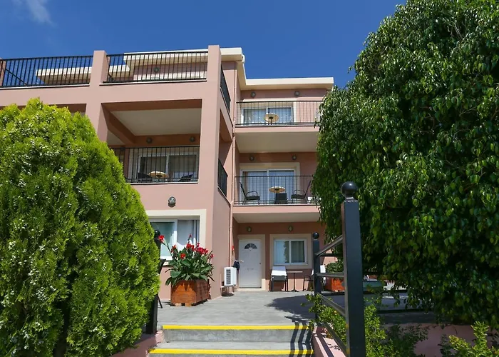 Pelagos Hotel 3*